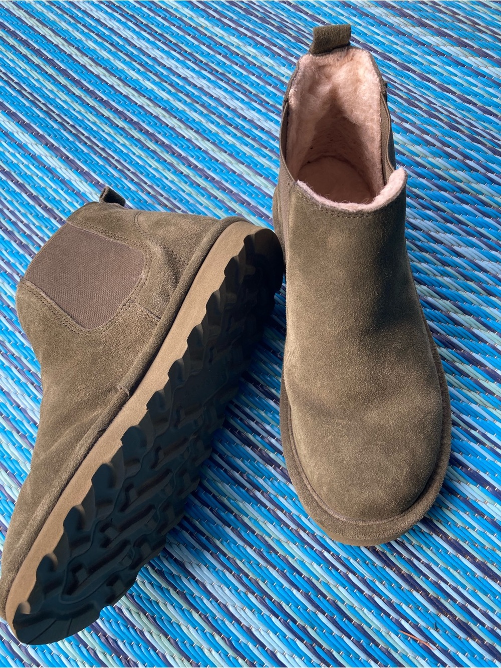 SIZE 6 🫒 OLIVE GREEN SUEDE BEARPAWS ANKLE BOOTS 🥾 Sz6